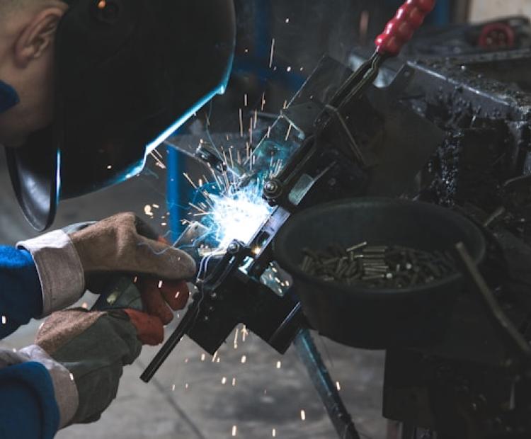 如何通過(guò)先進(jìn)的物聯(lián)網(wǎng)技術(shù)收集制造數(shù)據(jù)？