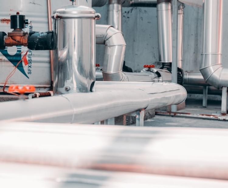 设备停机：企业损失与设备管理系统的价值